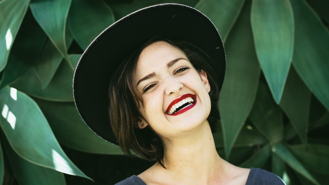 femme-souriante